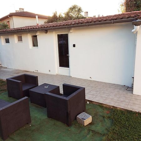 Studio Au Calme Wifi 600M Centre Ville Parking Gratuit Devant กัสทร์ ภายนอก รูปภาพ