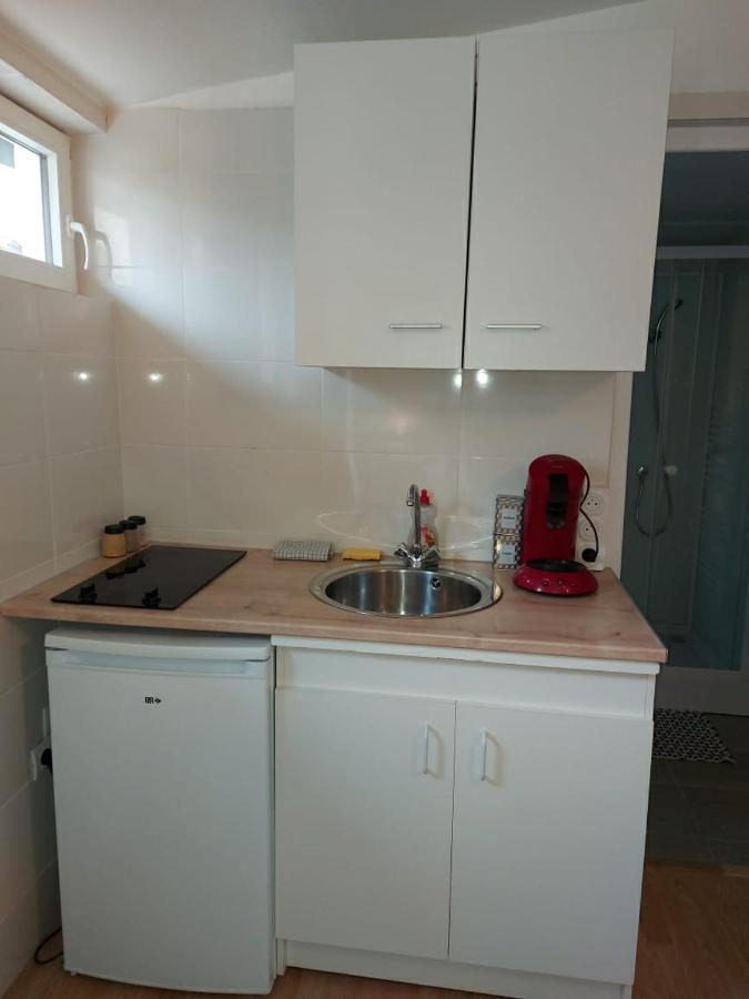 Studio Au Calme Wifi 600M Centre Ville Parking Gratuit Devant กัสทร์ ภายนอก รูปภาพ