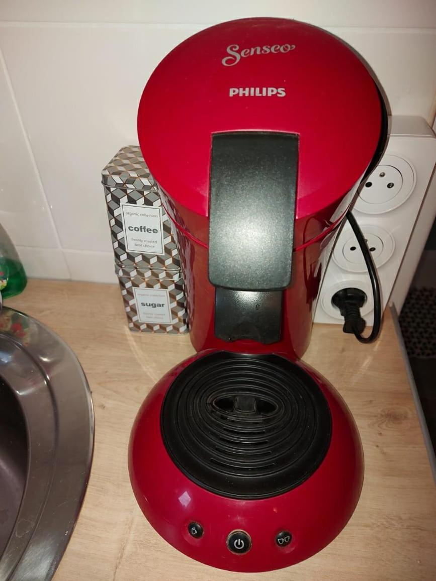Studio Au Calme Wifi 600M Centre Ville Parking Gratuit Devant กัสทร์ ภายนอก รูปภาพ
